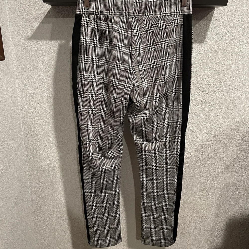 Women’s bottoms - Picture 4 of 6